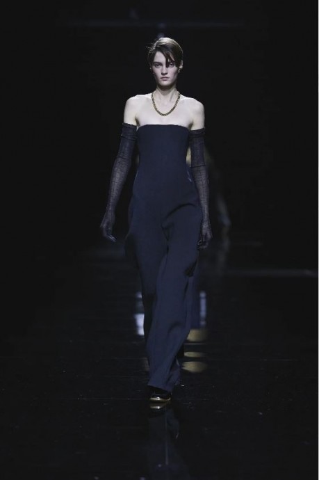 Коллекция Khaite Ready-To-Wear Fall/Winter 2024 New York Коллекция Khaite Ready-To-Wear Fall/Winter 2024 New York