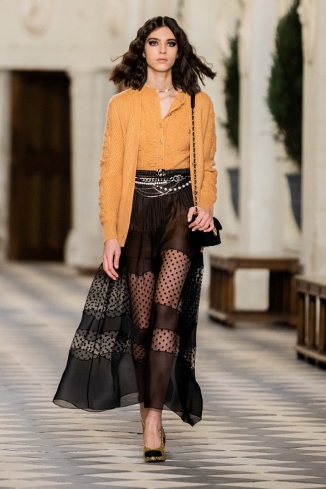 Коллекция Chanel Pre-Fall Осень-Зима 2021/2022