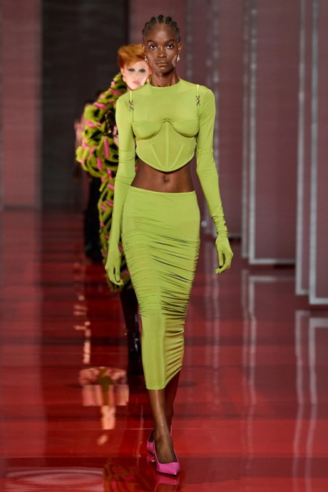 Коллекция Versace Ready-To-Wear Осень-Зима 2022/2023