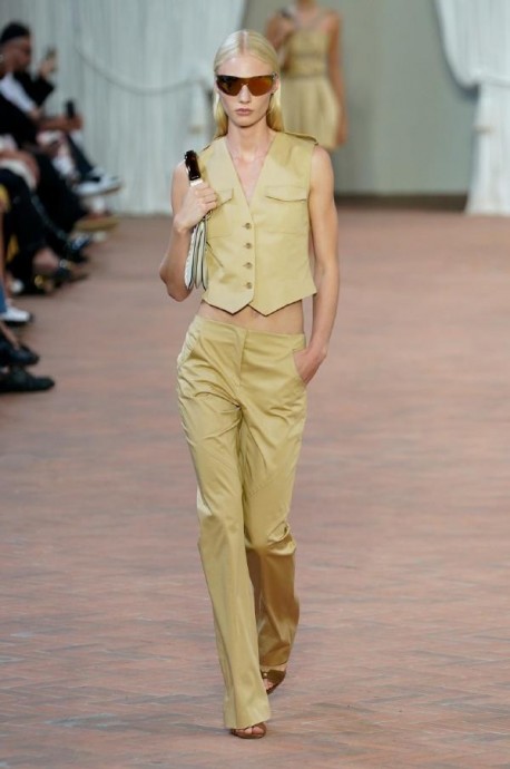 Коллекция Alberta Ferretti Ready-To-Wear Весна-Лето 2024 Коллекция Alberta Ferretti Ready-To-Wear Весна-Лето 2024