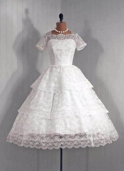 Белоснежные коктейльные платья 50-х годов