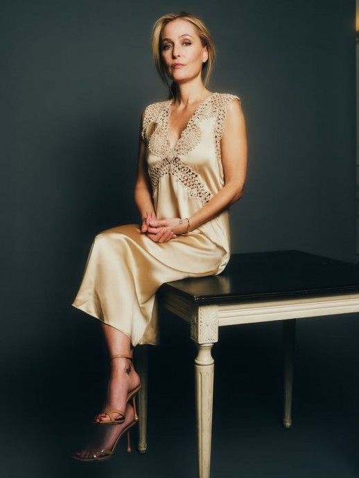 Джиллиан Андерсон (Gillian Anderson) в фотосессии для журнала The Observer (2024)