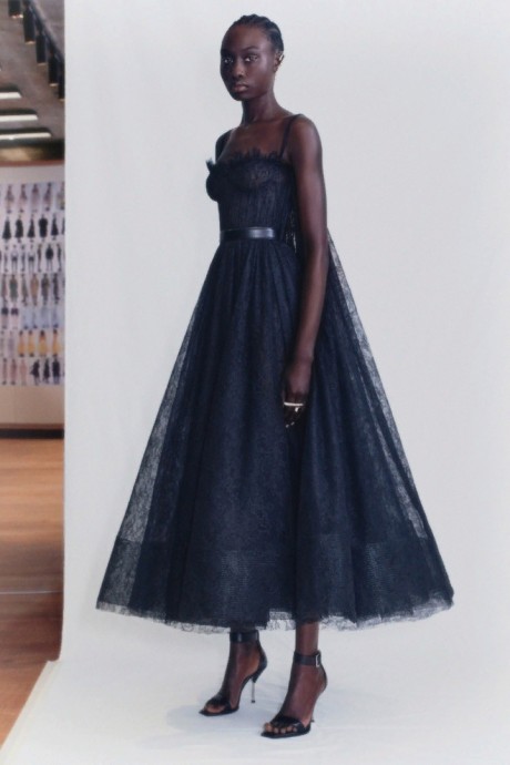 Коллекция Alexander McQueen Ready-To-Wear Весна-Лето 2021 Коллекция Alexander McQueen Ready-To-Wear Весна-Лето 2021