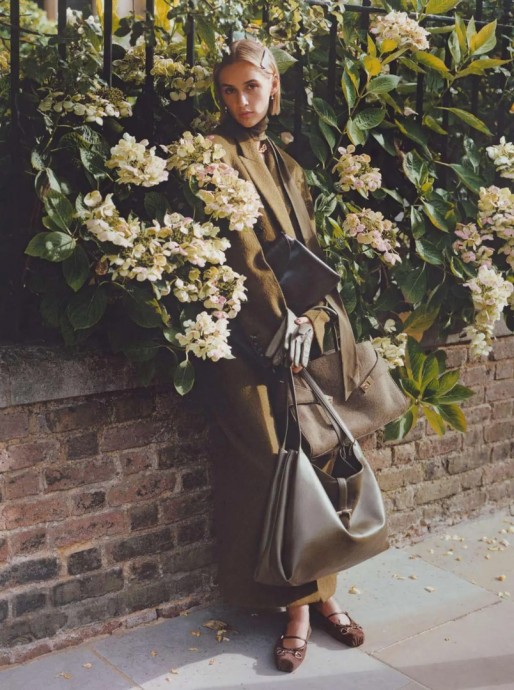Куинн Мора (Quinn Mora) в фотосессии для журнала The Sunday Times Style (2024) Куинн Мора (Quinn Mora) в фотосессии для журнала The Sunday Times Style (2024)