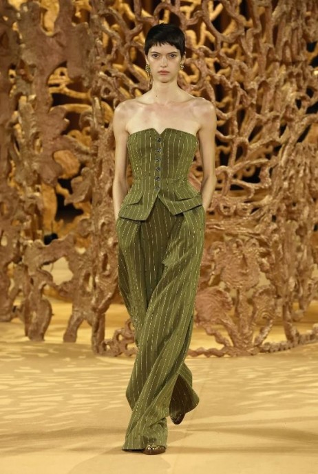 Коллекция Ulla Johnson Ready-To-Wear Fall/Winter 2024 New York Коллекция Ulla Johnson Ready-To-Wear Fall/Winter 2024 New York