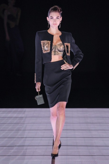 Коллекция Moschino Ready-To-Wear Осень-Зима 2022/2023 Коллекция Moschino Ready-To-Wear Осень-Зима 2022/2023