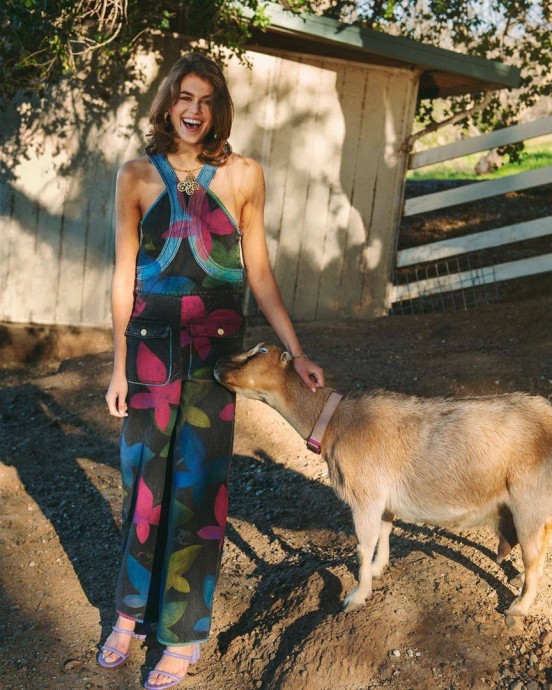 Кайя Гербер (Kaia Gerber) в фотосессии для журнала Vogue China Кайя Гербер (Kaia Gerber) в фотосессии для журнала Vogue China