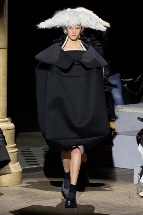 Обзор осенней коллекции Comme des Garçons 2023 ready-to-wear