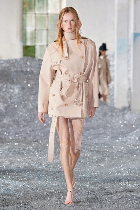 Коллекция Burberry Ready-To-Wear Весна-Лето 2022