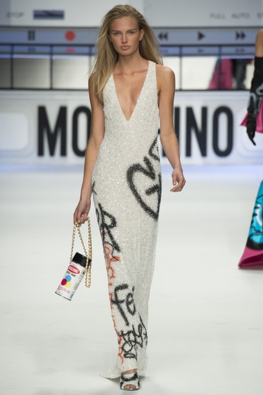 Модели коллекции Moschino