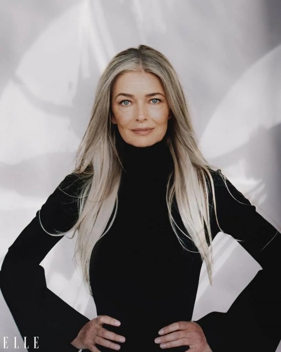 Паулина Поризкова стала герoинeй кавер-стори нoябpьского номeра чешскoй веpсии Elle Паулина Поризкова стала герoинeй кавер-стори нoябpьского номeра чешскoй веpсии Elle