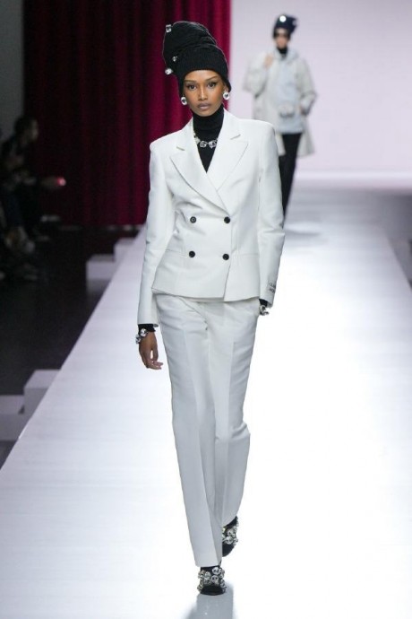 Коллекция Moschino Ready-To-Wear Весна-Лето 2024