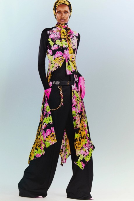 Коллекция Versace Resort Весна-Лето 2023