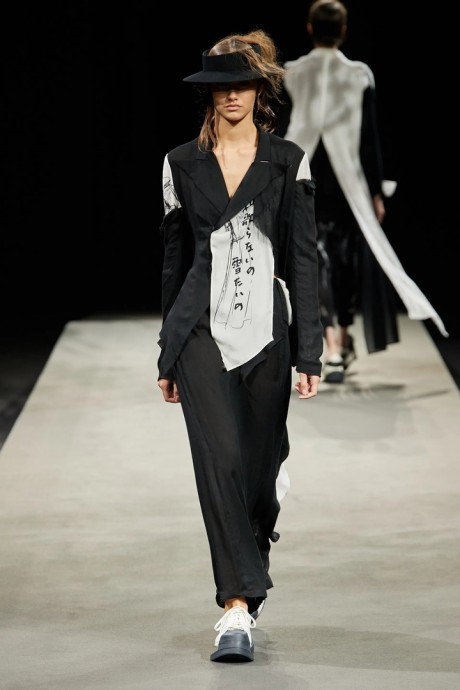 Коллекция Yohji Yamamoto 2023 READY-TO-WEAR