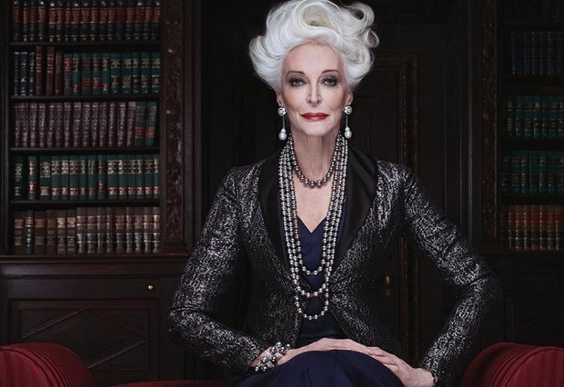 Supermodel Carmen dell’Orefice for L’OFFICIEL Azerbaijan