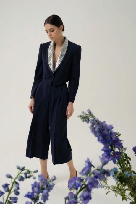 Dolce & Gabbana представили новую коллекцию Blue Garden Dolce & Gabbana представили новую коллекцию Blue Garden
