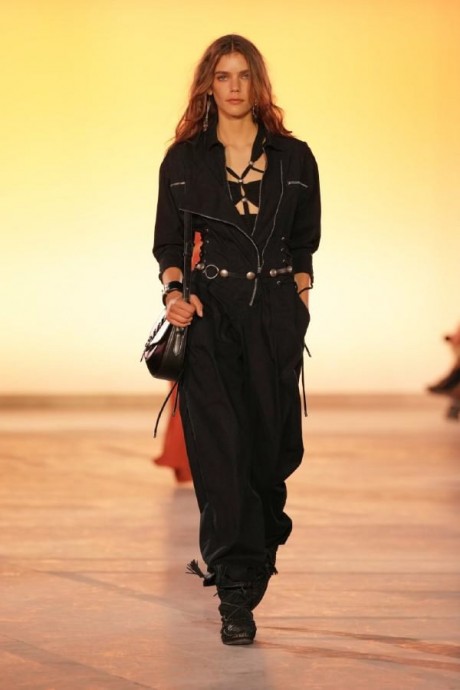 Коллекция Isabel Marant Ready-To-Wear Весна-Лето 2025 Коллекция Isabel Marant Ready-To-Wear Весна-Лето 2025