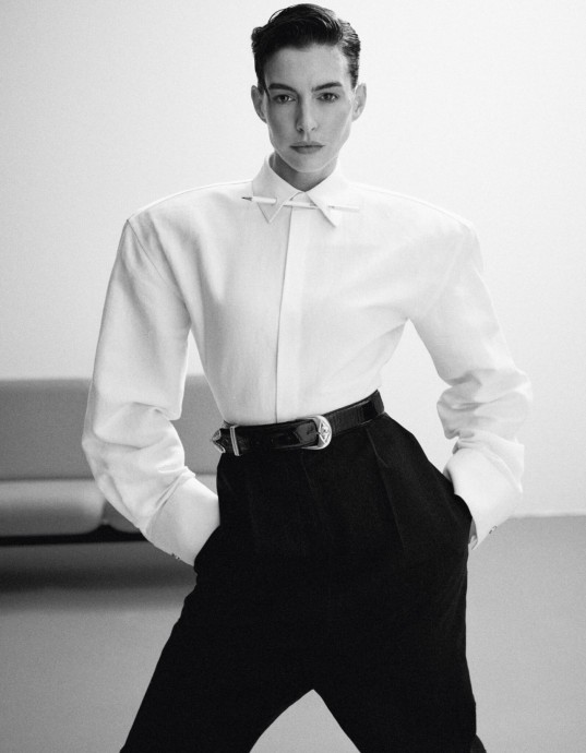 Энн Хэтэуэй (Anne Hathaway) в фотосессии для V Magazine Энн Хэтэуэй (Anne Hathaway) в фотосессии для V Magazine