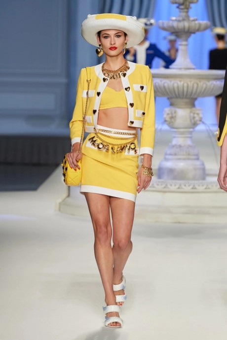 Коллекция Moschino Ready-To-Wear Весна-Лето 2023