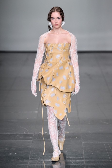 Коллекция Yuhan Wang Ready-To-Wear Осень-Зима 2022/2023 Коллекция Yuhan Wang Ready-To-Wear Осень-Зима 2022/2023
