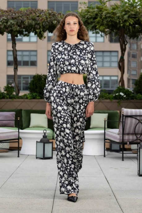 Коллекция Cinq à Sept Ready-To-Wear Весна-Лето 2024