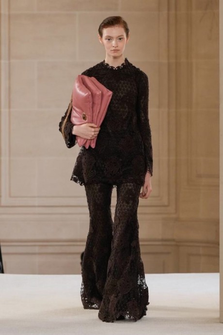 Коллекция Giambattista Valli Ready-To-Wear Осень-Зима 2025-2026 Коллекция Giambattista Valli Ready-To-Wear Осень-Зима 2025-2026