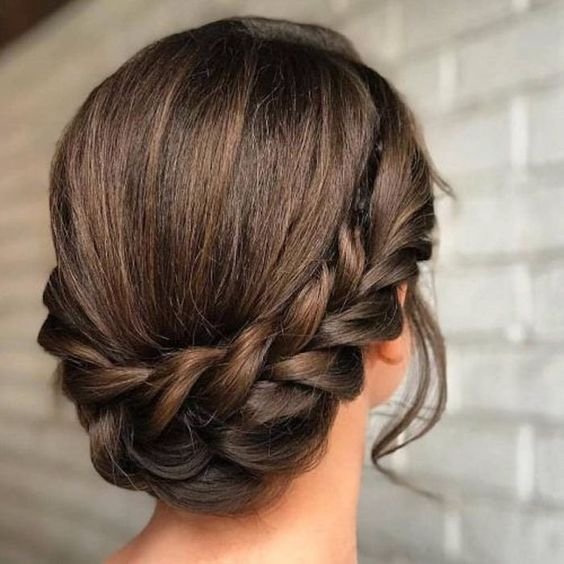 Красивые причёски с косами сзади Красивые причёски с косами сзади
