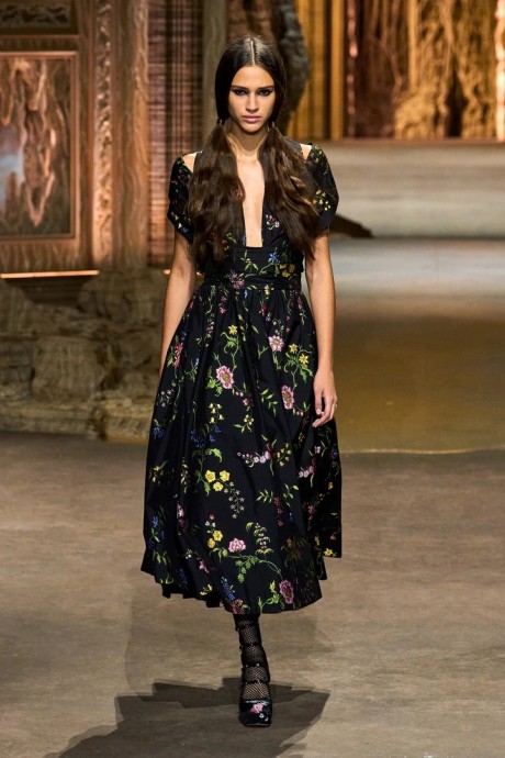 Коллекция Christian Dior Ready-To-Wear Весна-Лето 2023 Коллекция Christian Dior Ready-To-Wear Весна-Лето 2023