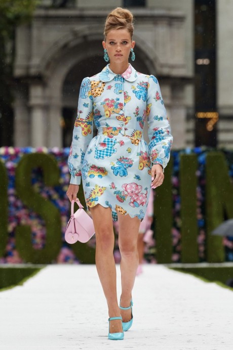 Коллекция Moschino Ready-To-Wear