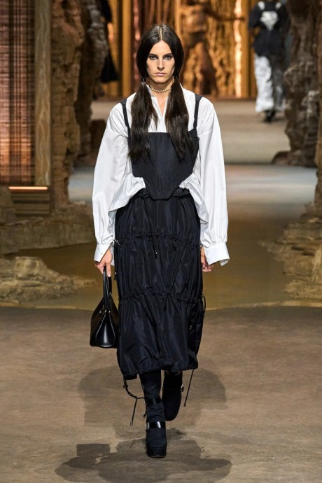 Коллекция Christian Dior Ready-To-Wear Весна-Лето 2023 Коллекция Christian Dior Ready-To-Wear Весна-Лето 2023