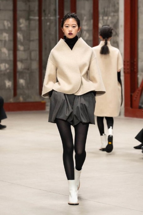 Коллекция Support Surface Ready-To-Wear Осень-Зима 2025-2026