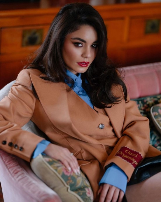 Ванесса Хадженс (Vanessa Hudgens) в фотосессии для журнала Harper’s Bazaar Malaysia