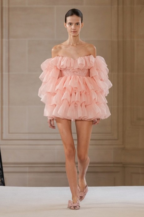 Giambattista Valli осень/зима 2025-2026
