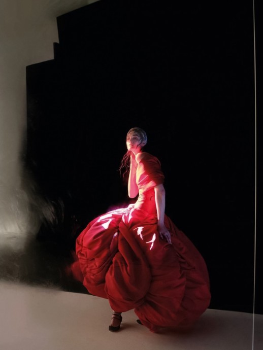 Лулу Тенни в Harper’s Bazaar Италия за апрель 2025