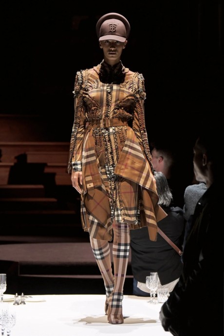 Коллекция Burberry Ready-To-Wear Осень-Зима 2022/2023