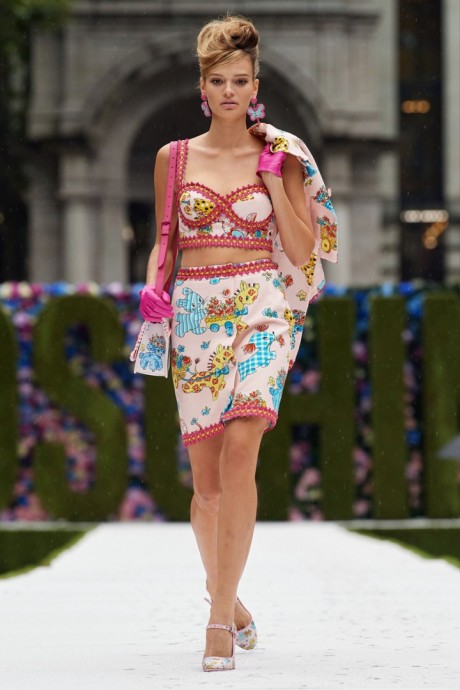 Коллекция Moschino Ready-To-Wear Весна-Лето 2022