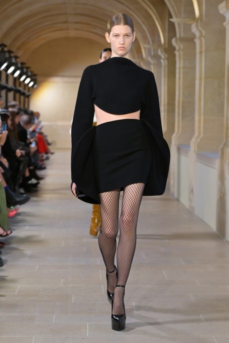 Коллекция Victoria Beckham Ready-To-Wear Осень-Зима 2023-2024 Коллекция Victoria Beckham Ready-To-Wear Осень-Зима 2023-2024