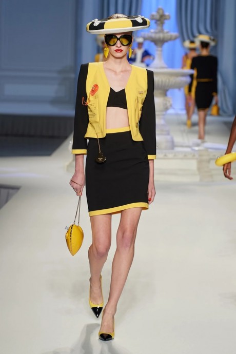 Коллекция Moschino Ready-To-Wear Весна-Лето 2023