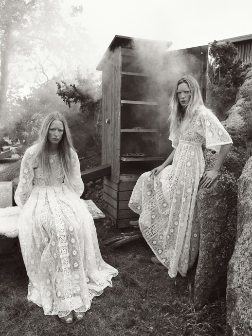 Raquel Zimmermann & Erika Linder for Vogue Paris by Mikael Jansson Raquel Zimmermann & Erika Linder for Vogue Paris by Mikael Jansson