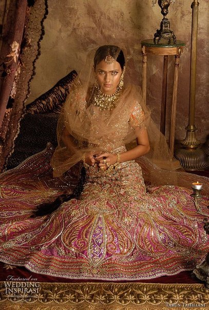 Индийские свадебные наряды невесты от Tarun Tahiliani Индийские свадебные наряды невесты от Tarun Tahiliani