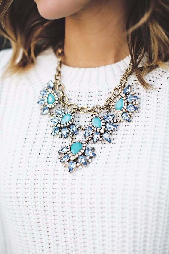 Look! Массивное украшение+ свитер! Look! Массивное украшение+ свитер!