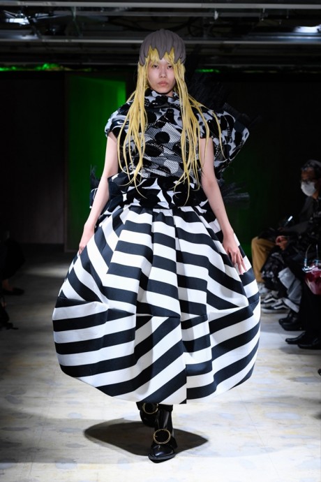 Коллекция Comme des Garçons Ready-To-Wear Весна-Лето 2022