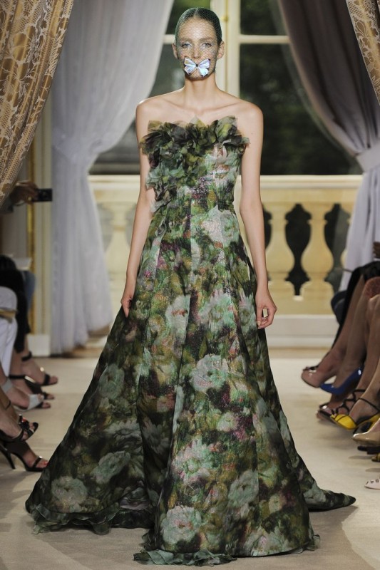 Модели коллекции Giambattista Valli Модели коллекции Giambattista Valli