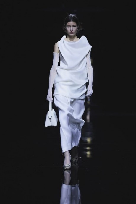 Коллекция Khaite Ready-To-Wear Fall/Winter 2024 New York Коллекция Khaite Ready-To-Wear Fall/Winter 2024 New York