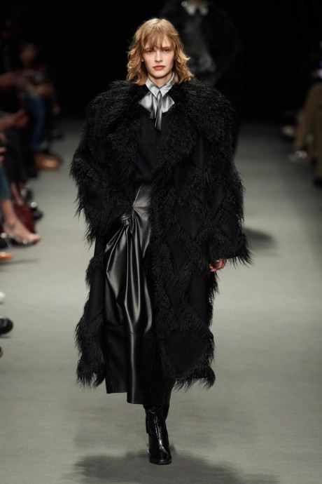 Коллекция Alberta Ferretti Ready-To-Wear Осень-Зима 2022/2023 Коллекция Alberta Ferretti Ready-To-Wear Осень-Зима 2022/2023