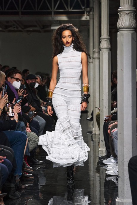 Коллекция Alaïa Ready-To-Wear Осень-Зима 2022/2023