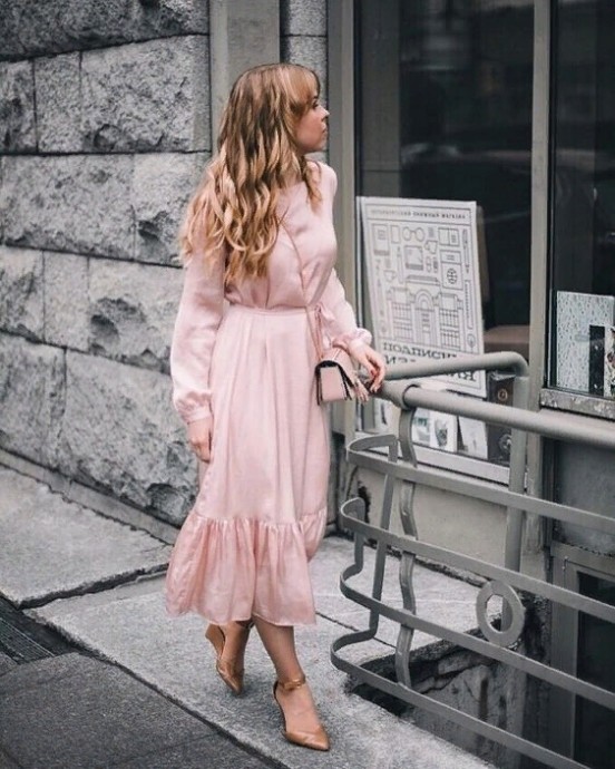Красивые платья в розовых оттенках