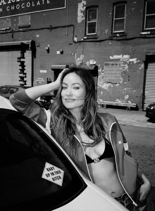 Оливия Уайлд (Olivia Wilde) в фотосессии для журнала ELLE US (2022)