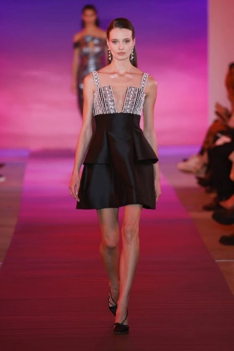 Коллекция Pamella Roland Ready-To-Wear Fall/Winter 2024 New York Коллекция Pamella Roland Ready-To-Wear Fall/Winter 2024 New York