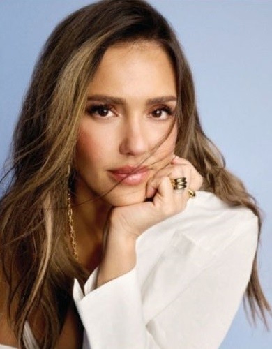 Джессика Альба (Jessica Alba) в фотосессии для журнала Real Simple (2024)